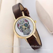 Mode Cuir Bande mince Gold Dail Face Skull Design Lady Watch 2015
